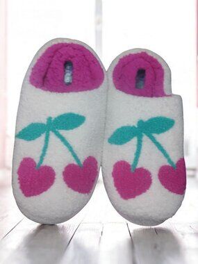 KENSIE MEMORY FOAM SLIPPERS